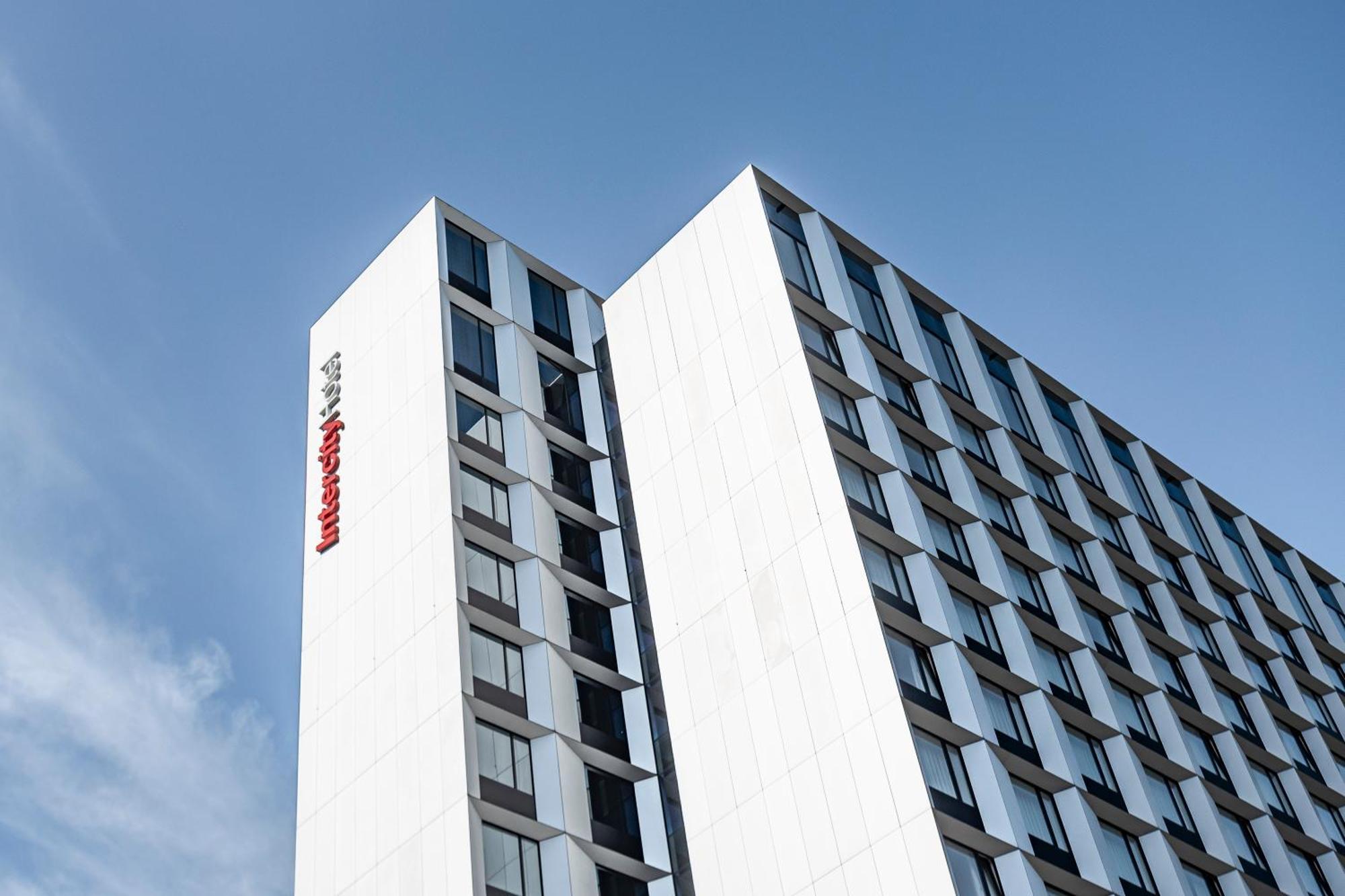 Intercityhotel Hamburg Dammtor-Messe Exterior photo