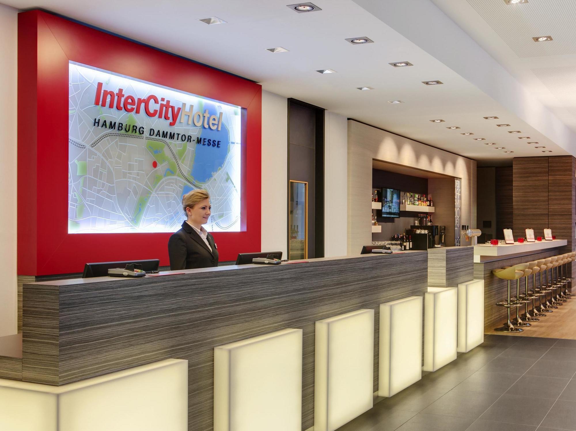 Intercityhotel Hamburg Dammtor-Messe Exterior photo
