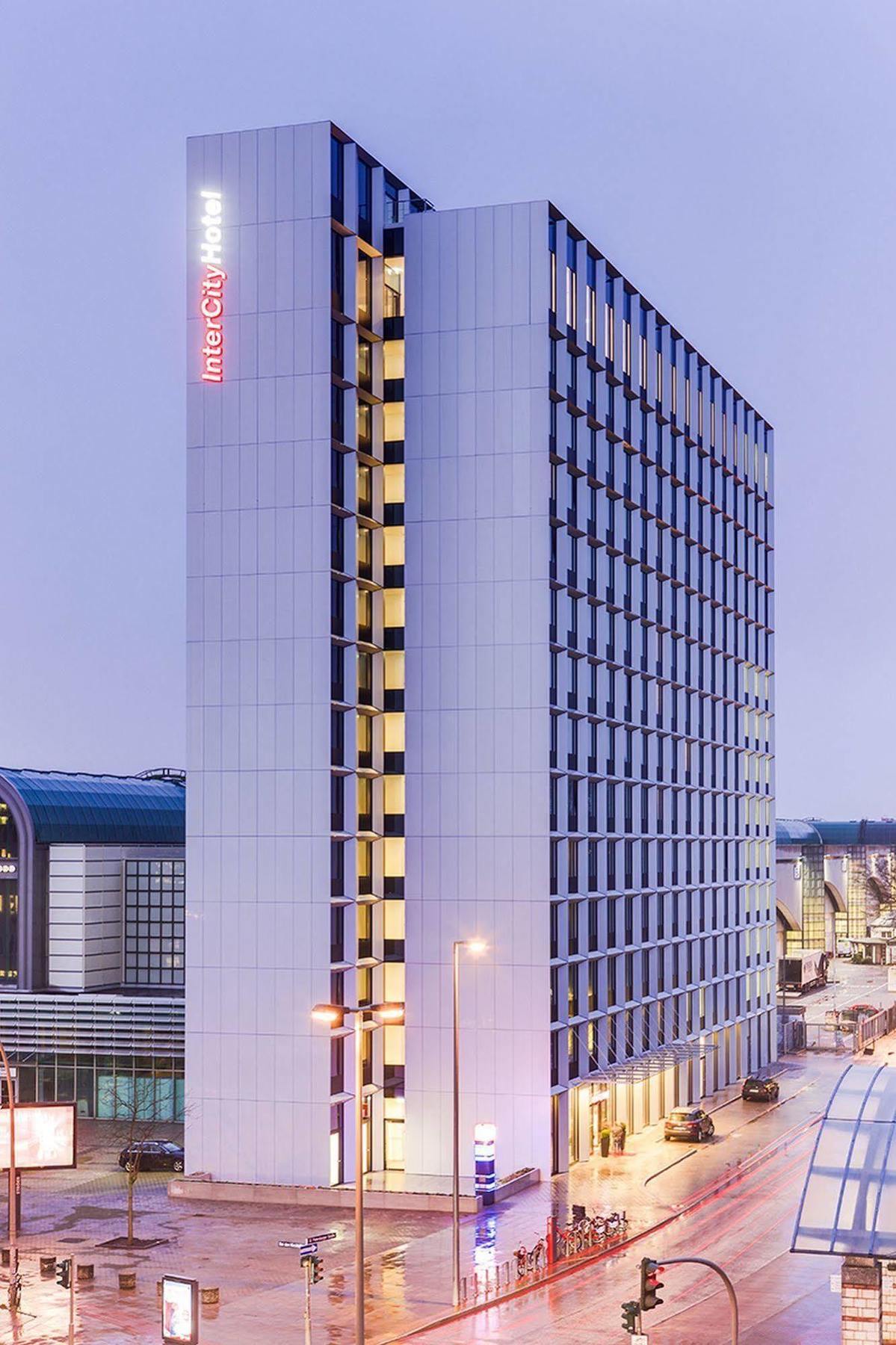 Intercityhotel Hamburg Dammtor-Messe Exterior photo